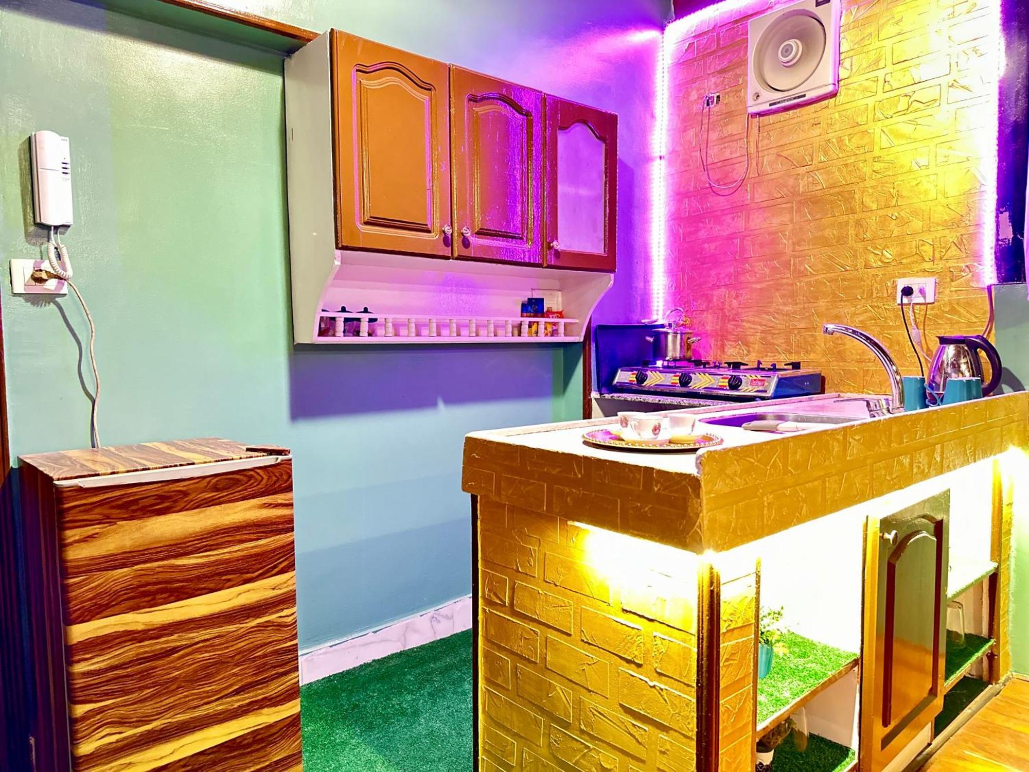 Apartment With The Visions Of The Nile And The Pyramids In Maadi *